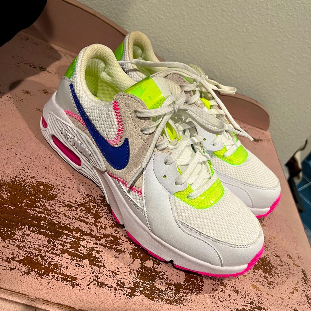 Women’s Nike air max